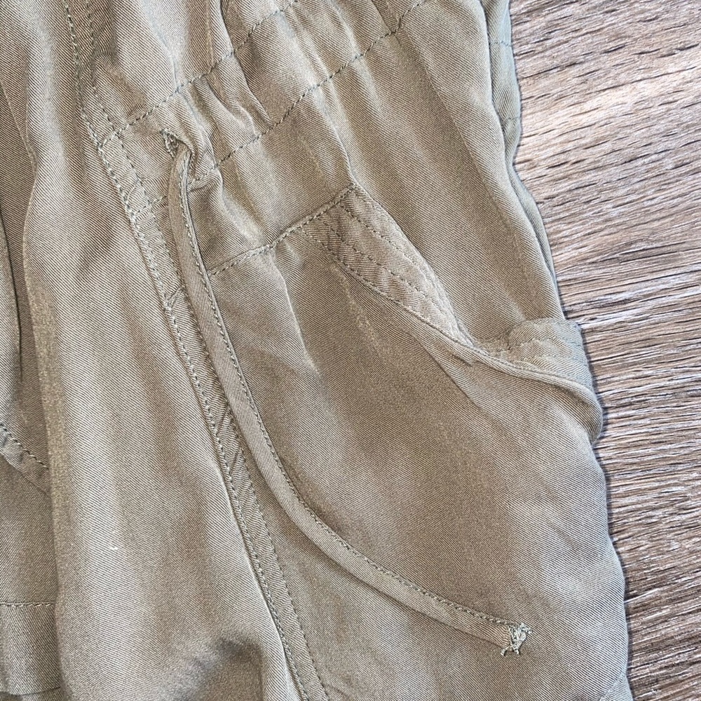 Vest - Picture 3 of 3